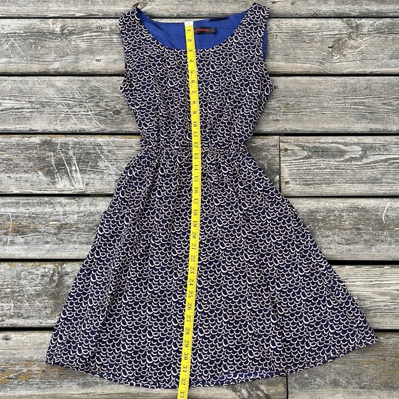 Patterned SM Wardrobe Dress With Pockets - Picture 7 of 10
